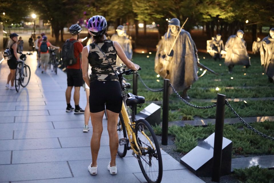 Washington DC: Monuments by Night Bike Tour - Weather reality: plan for rain and cooling air