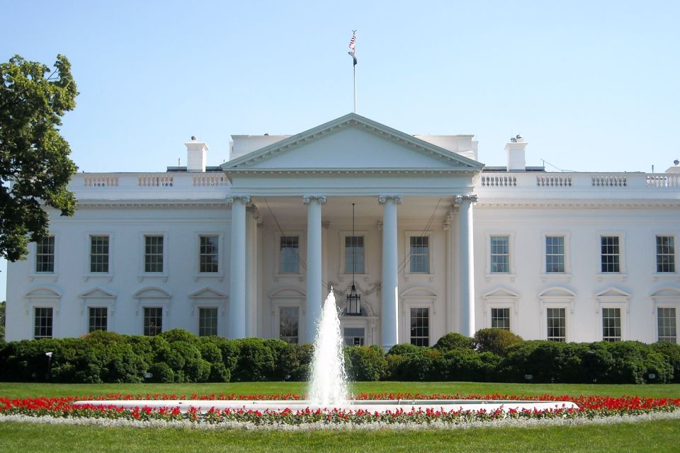 Washington DC: Multilingual Private Day or Evening SUV Tour - Lincoln, Korean, Vietnam, and the WWII Memorial run