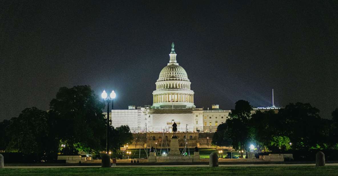 Washington DC: National Mall Night Bus Tour - Inside the Route: White House, U.S. Capitol, and the WWII Memorial