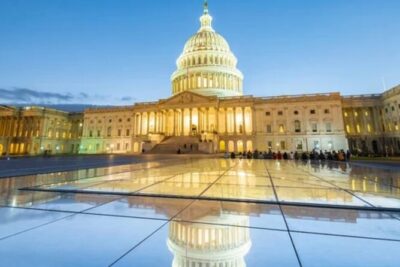 Washington DC Night-Time City Tour - Bus Comfort: Air Conditioning, Phone Charger, and Staying Cool