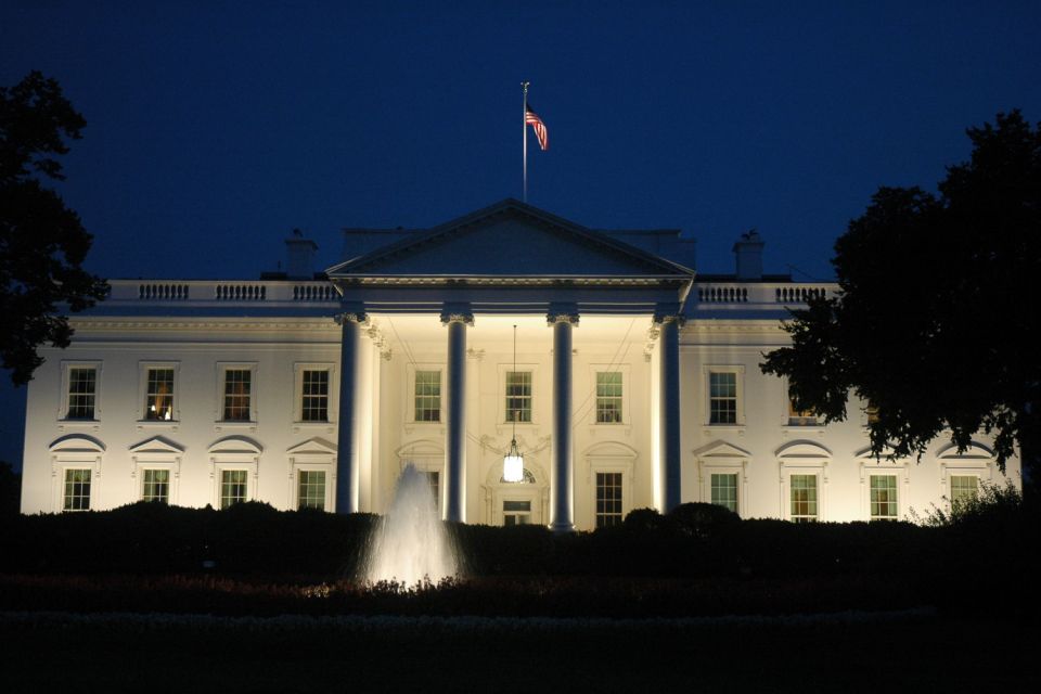 Washington DC: Night Tour with 10+ Stops, Admission Tickets - A 3-hour National Mall loop after dark (and why it works)