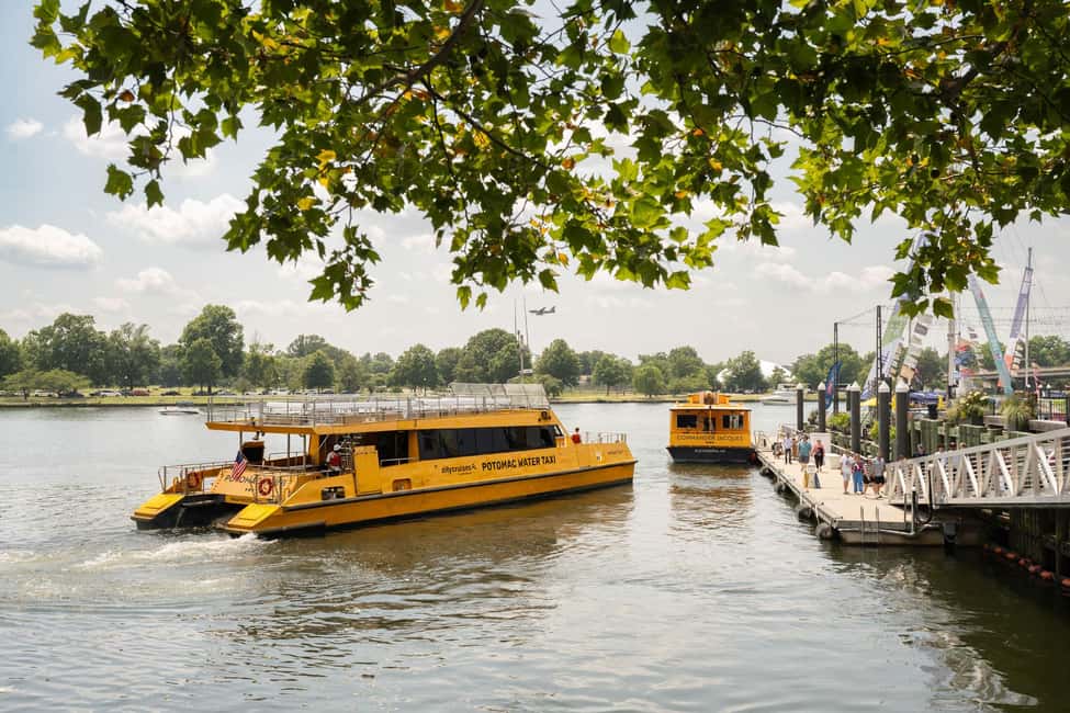 Washington DC: Potomac Cruise and Georgetown Walking Tour - Georgetown on Foot: The Old Neighborhood Gets Stories You Can Use