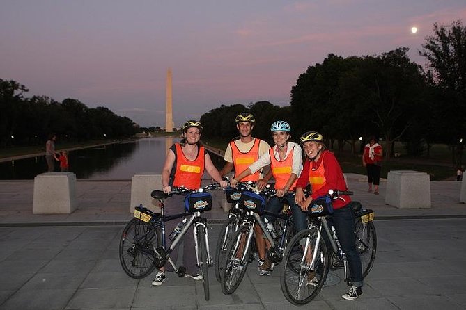 Washington DC Sites at Night Guided Bicycle Tour - Guides Make the Difference: Why the Stories Land