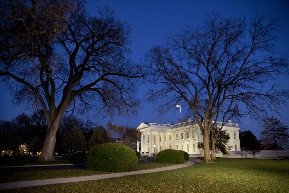Washington DC: Small-Group 3-Hour Night Tour - Why a 3-Hour Night Tour Makes DC Feel Like DC