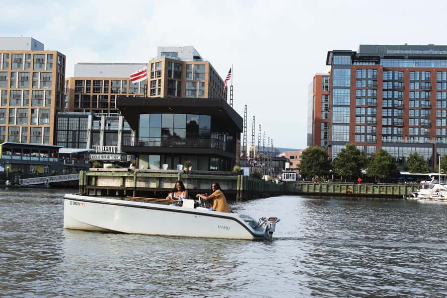 Washington DC: The Wharf Self-Driven Boat Tour with Map - Why this Wharf self-drive tour feels different