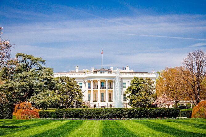 White House and National Mall Highlights with Lincoln Memorial - White House exterior up close: what you’ll actually see